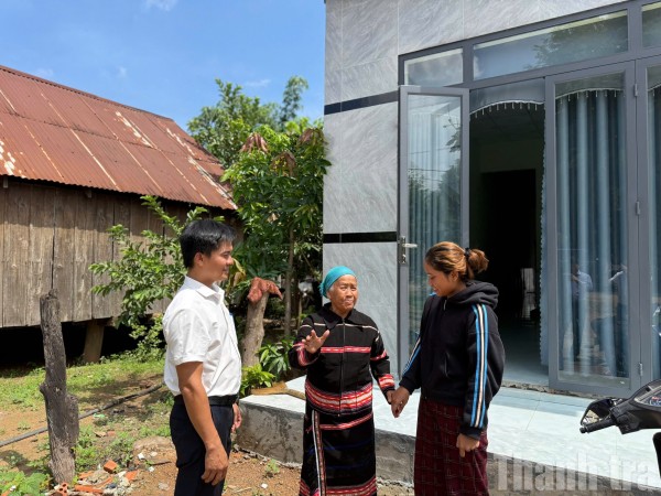 Tăng cường thông tin đối ngoại, củng cố nhận thức bảo vệ chủ quyền ở xã Ea Bung